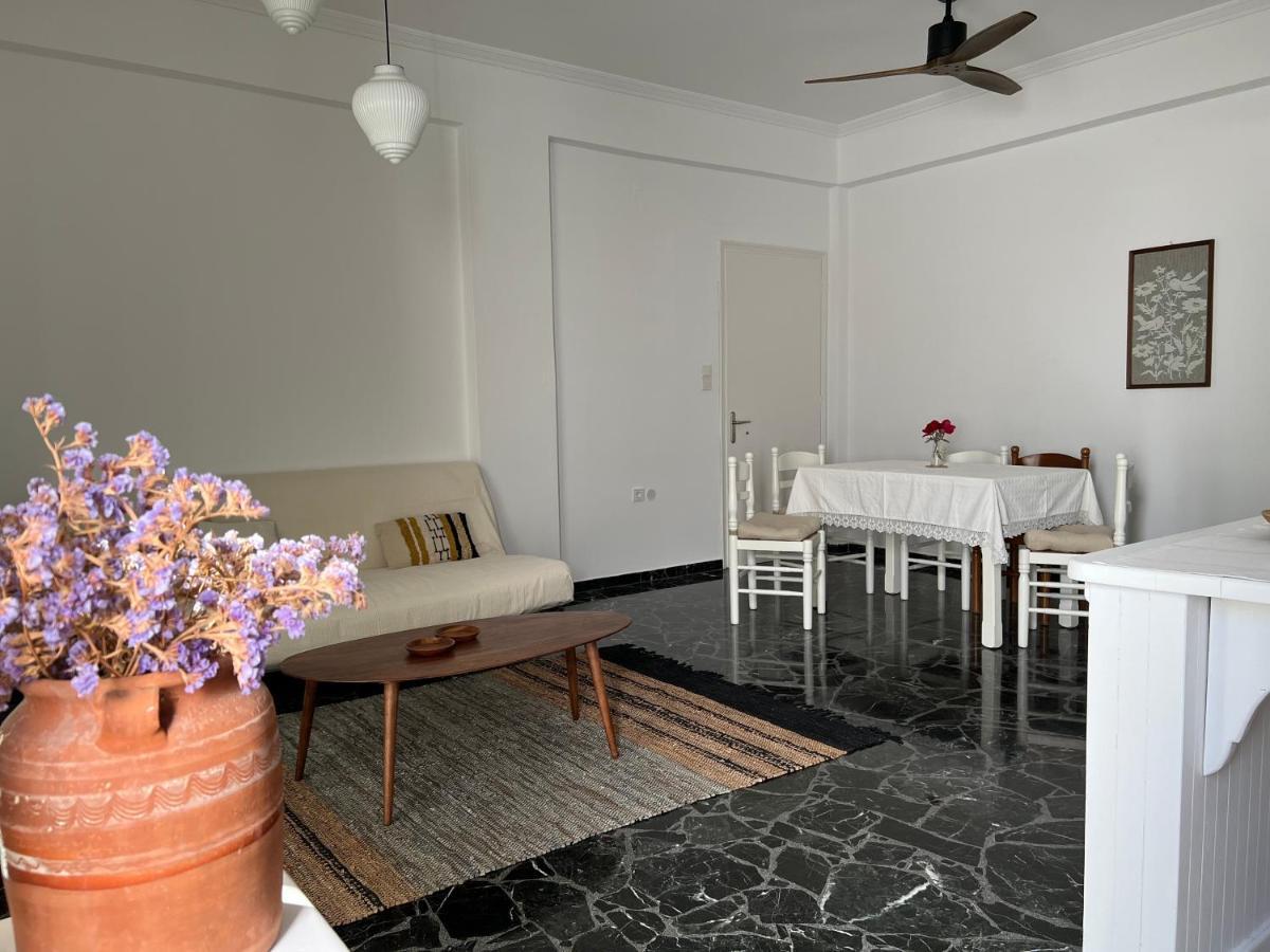 Apartment In Paros Bagian luar foto
